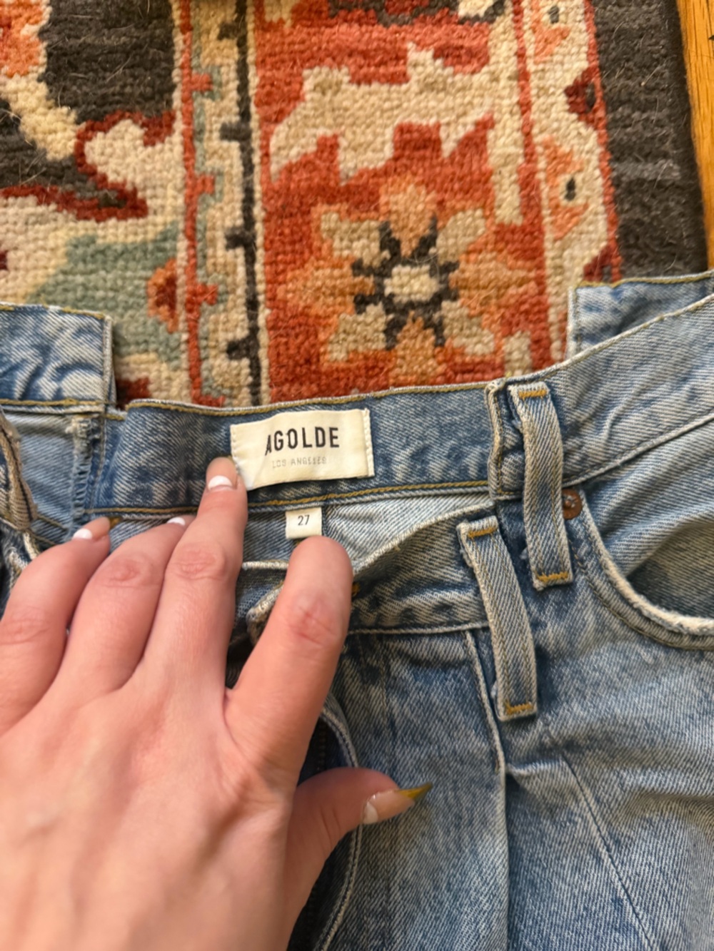 Like new Agolde jeans - Picture 2 of 3
